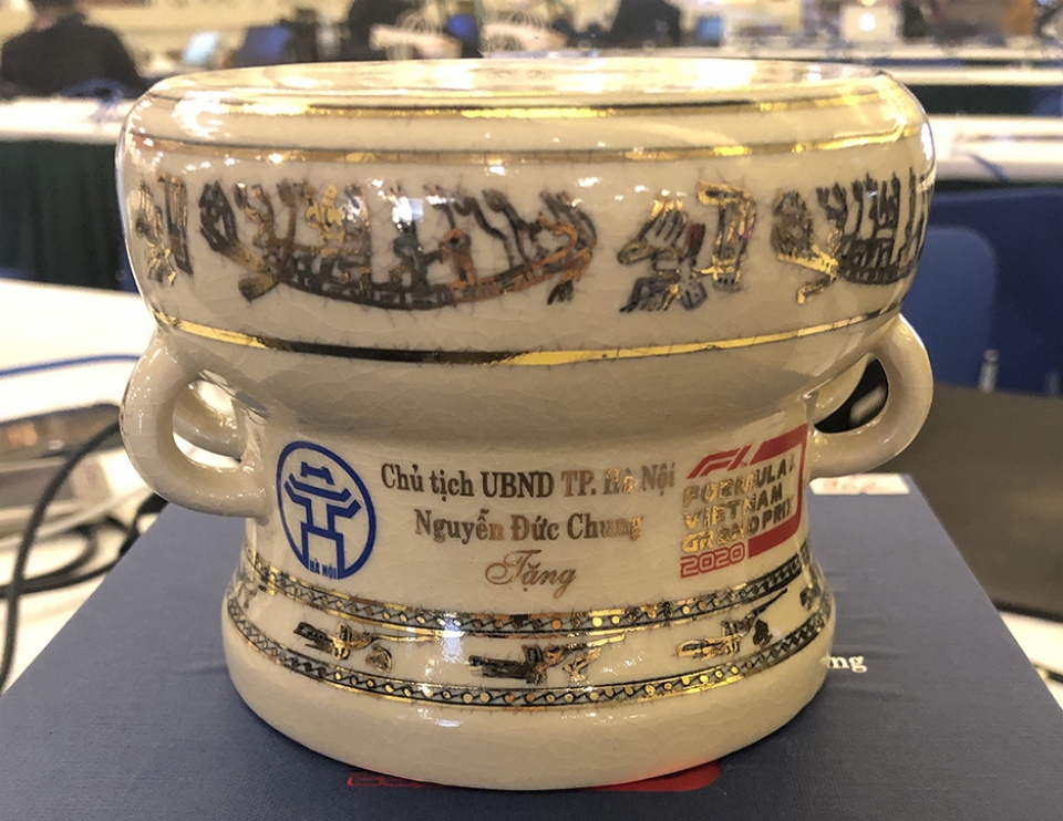 vi sao ha noi tang trong dong gom cho phong vien hoi nghi thuong dinh my trieu