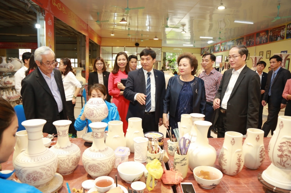 hanh trinh tiep noi tinh hoa van hoa viet cung gom chu dau