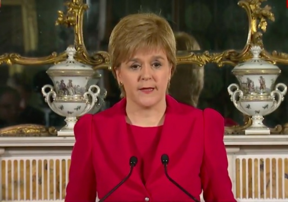 scotland thuc day trung cau y dan roi vuong quoc anh