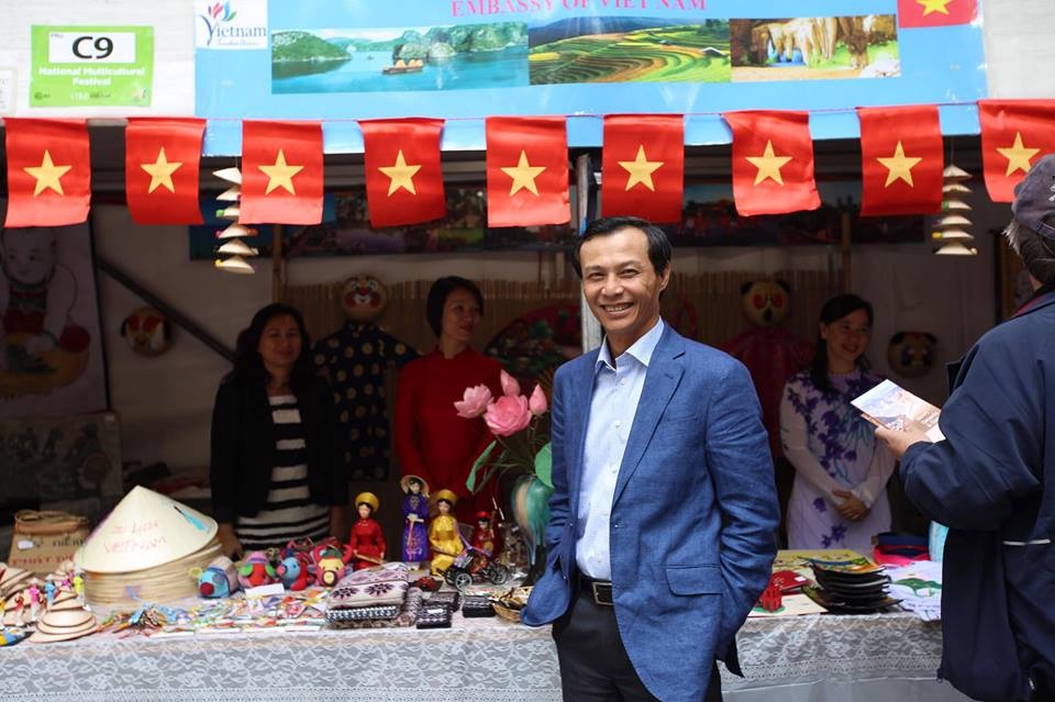 australia ngung nhap khau tom viet nam khong phai do bat dong thuong mai