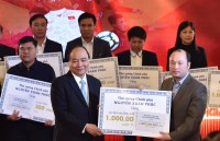 tong thong han quoc giao luu voi cau thu u23 viet nam