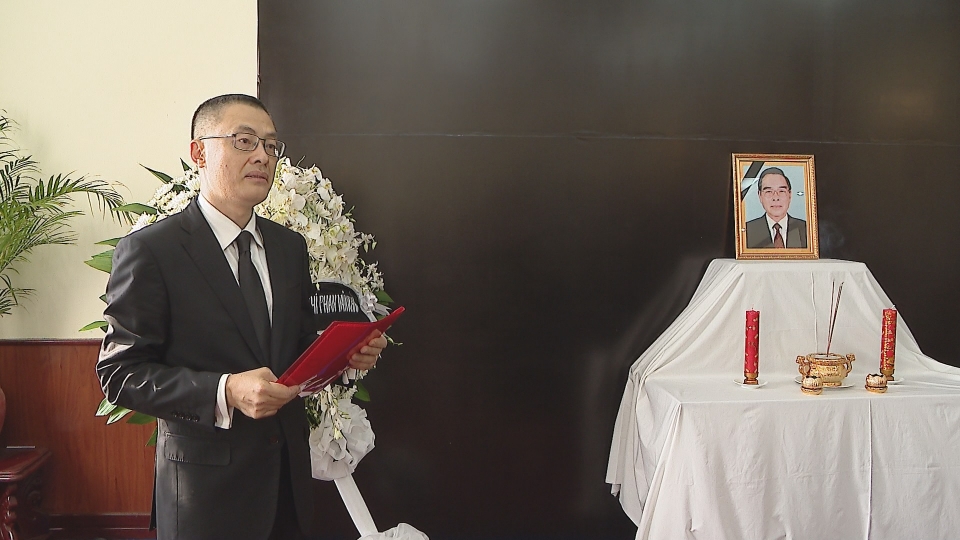 to chuc trong the le vieng nguyen thu tuong phan van khai tai nuoc ngoai