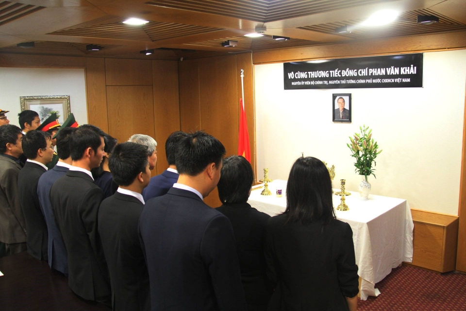 nguoi viet o nuoc ngoai tuong nho nguyen thu tuong phan van khai