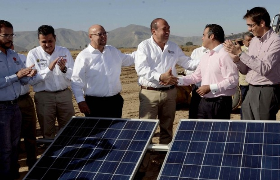 khanh thanh cong vien dien mat troi lon nhat chau my