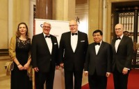 dung de ngoi tren dong vang ma khong biet huong