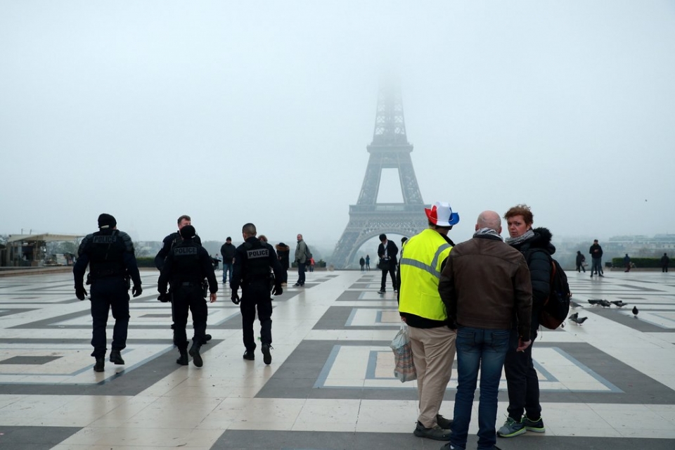 phap khong xay ra bao loan trong cuoc bieu tinh ao vang tai paris