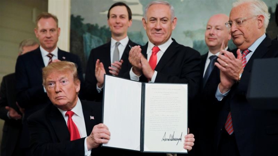 ong trump da dong them dinh vao chiec quan tai o trung dong