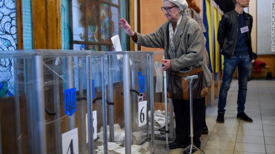 Vì sao người dân Ukraine muốn chọn diễn viên hài làm Tổng thống? vi sao nguoi dan ukraine muon chon dien vien hai lam tong thong