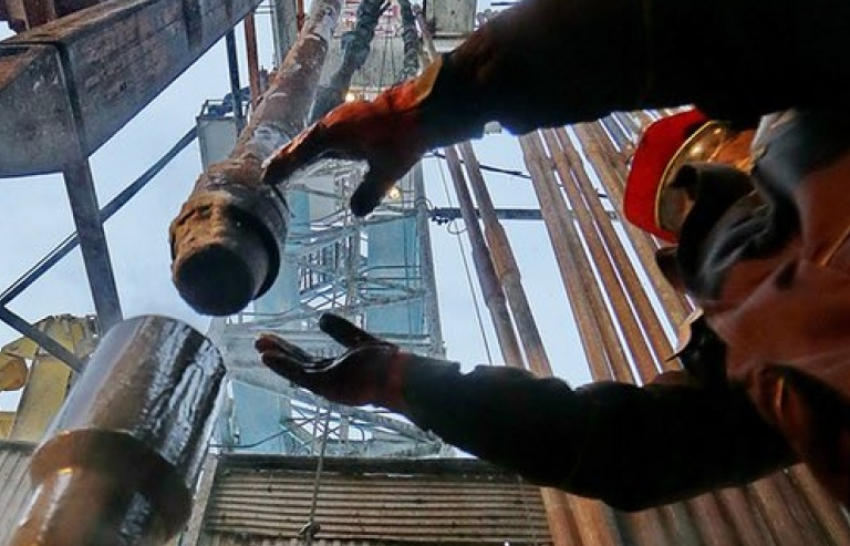 gia dau the gioi tang nho dong usd yeu