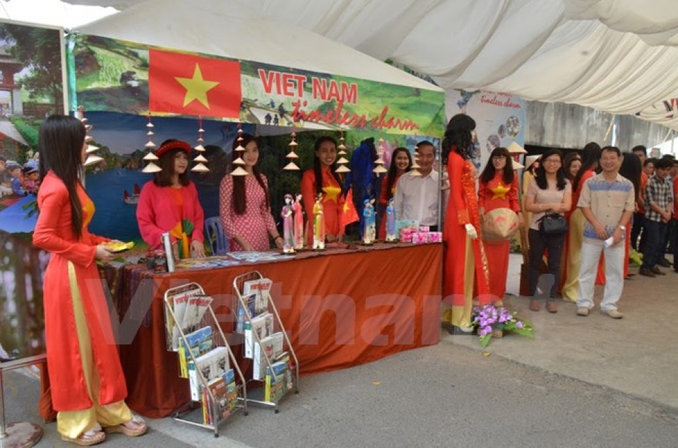 Giới thiệu bản sắc Việt trong hội nhập ASEAN+3 tại Campuchia gioi thieu ban sac viet trong hoi nhap asean3 tai campuchia