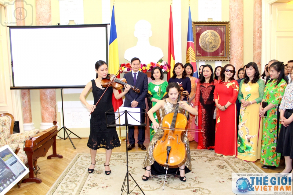 lao dong viet nam den romania dang tang manh