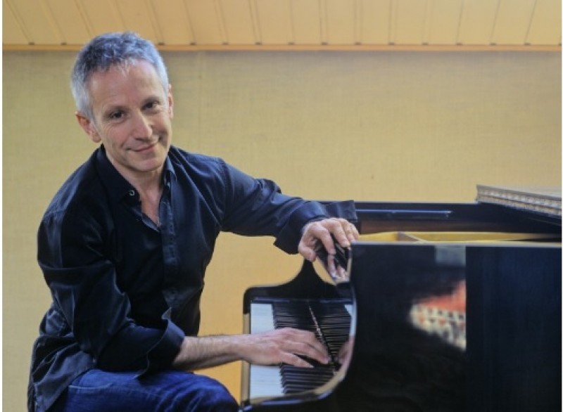 nghe si jean louis haguenauer bieu dien tai viet nam