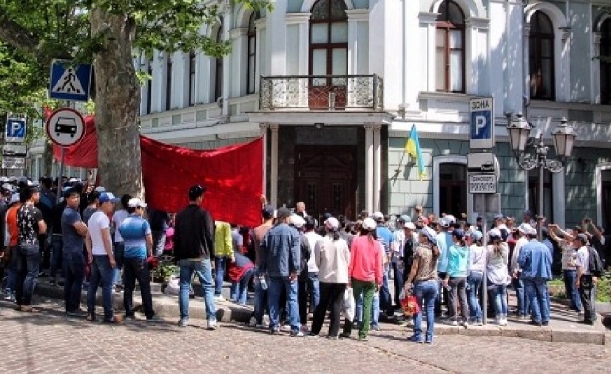 bao ve quyen loi chinh dang cua cong dong nguoi viet nam tai odessa