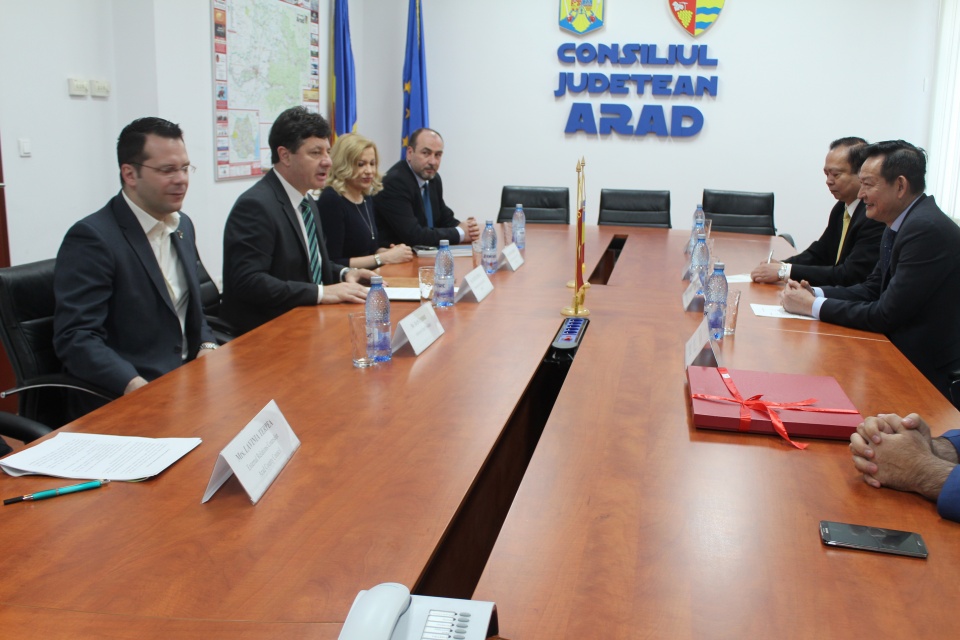 viet nam romania tang cuong xuc tien hop tac voi dia phuong