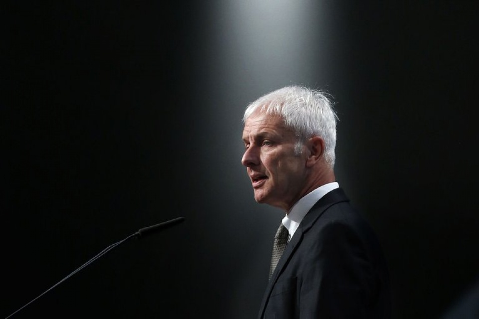 giam doc dieu hanh volkswagen bi dieu tra thao tung thi truong