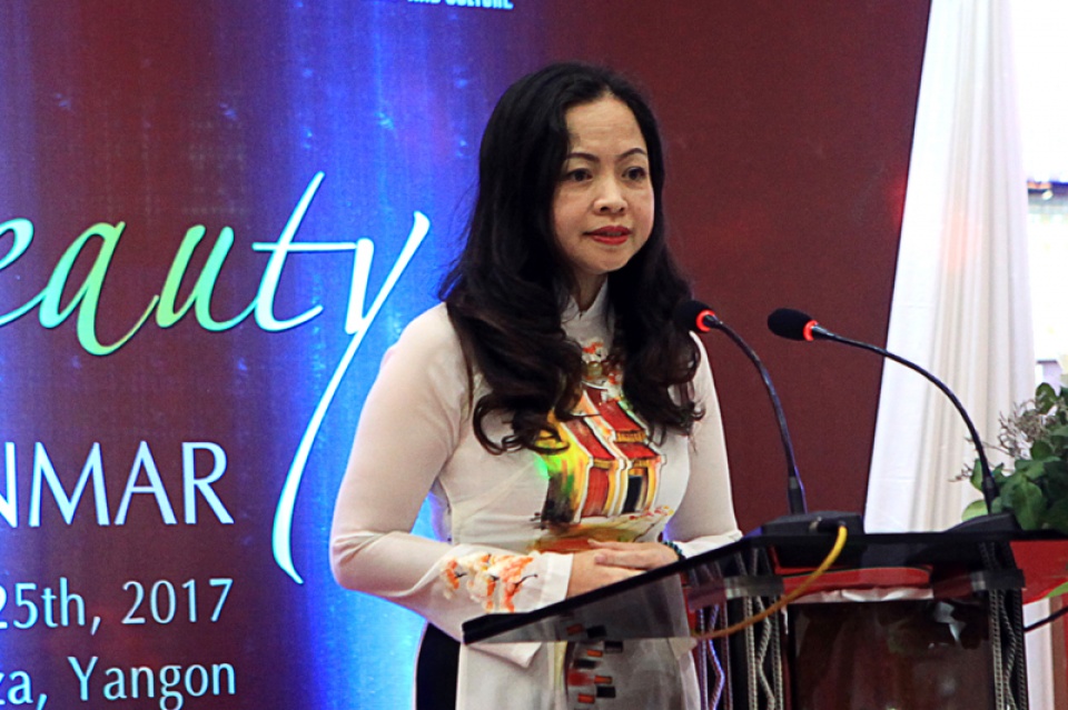 khai mac trien lam tranh viet nam myanmar