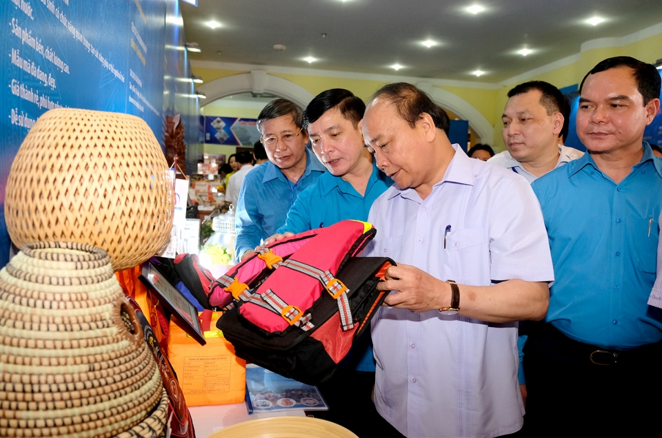 thu tuong doi thoai de giai quyet van de buc xuc cua cong nhan