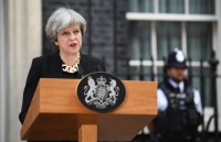 gioi chuyen gia nhan dinh ve ap luc doi voi thu tuong anh