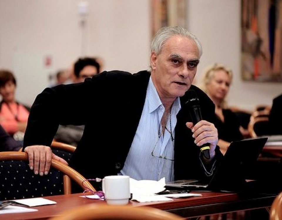 kha nang ve lai ban do chinh tri vung vinh