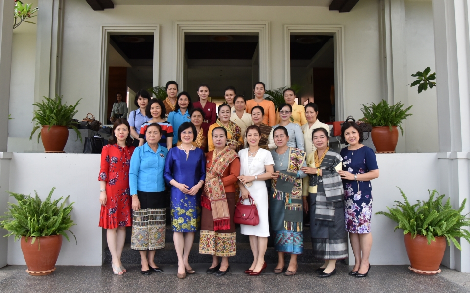 chuong trinh giao luu thuong nien 2018 giua can bo nu ngoai giao hai nuoc viet lao