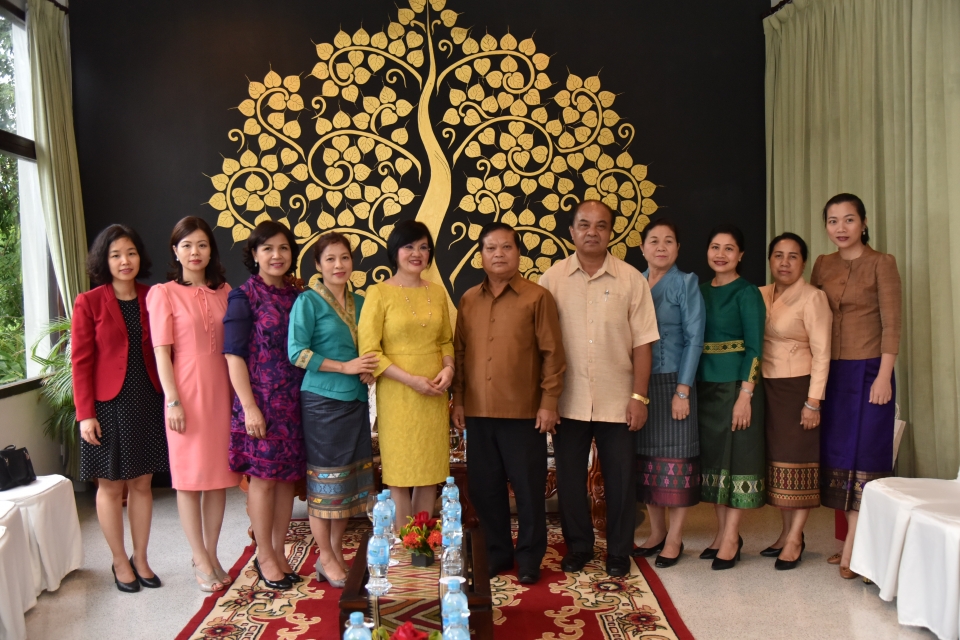 chuong trinh giao luu thuong nien 2018 giua can bo nu ngoai giao hai nuoc viet lao