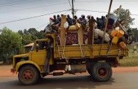 nga xe buyt roi xuong bien it nhat 14 nguoi thiet mang