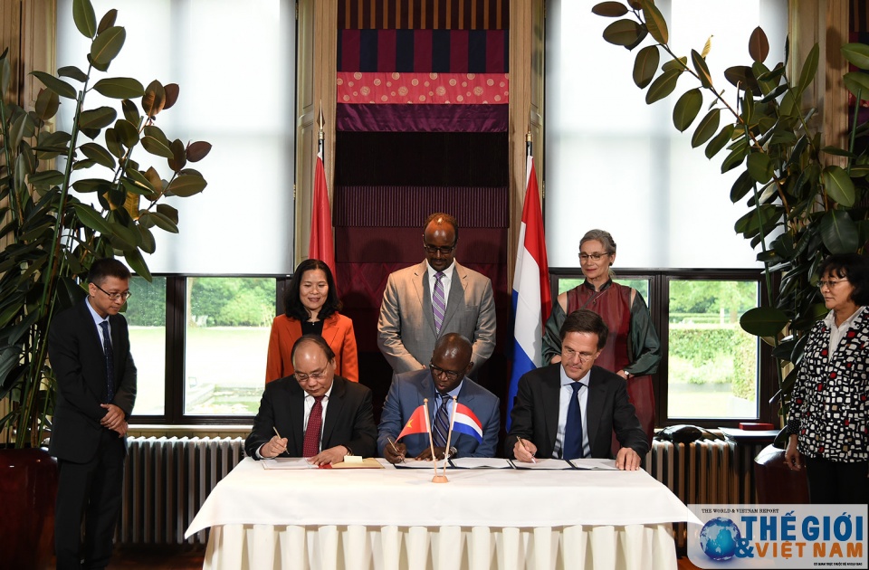 viet nam ha lan tang cuong quan he huu nghi va hop tac nhieu mat