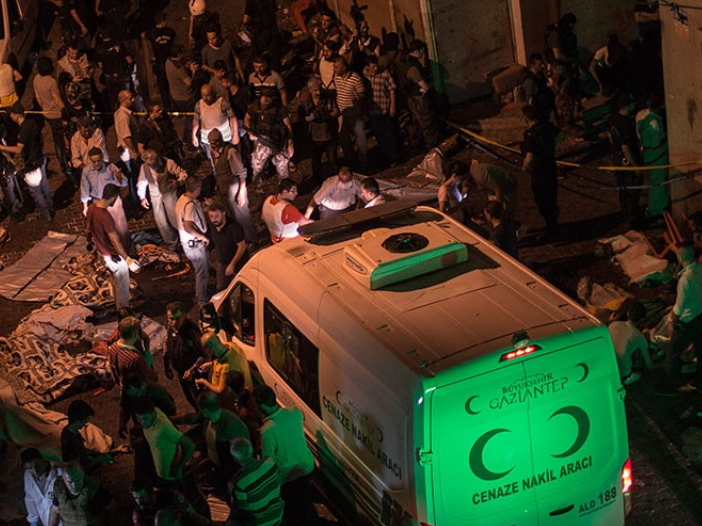 tho nhi ky dam cuoi bi tan cong khung bo hon 100 nguoi thuong vong