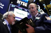 ro ri anh mo phong duoc cho la cua iphone 7s ho tro sac khong day