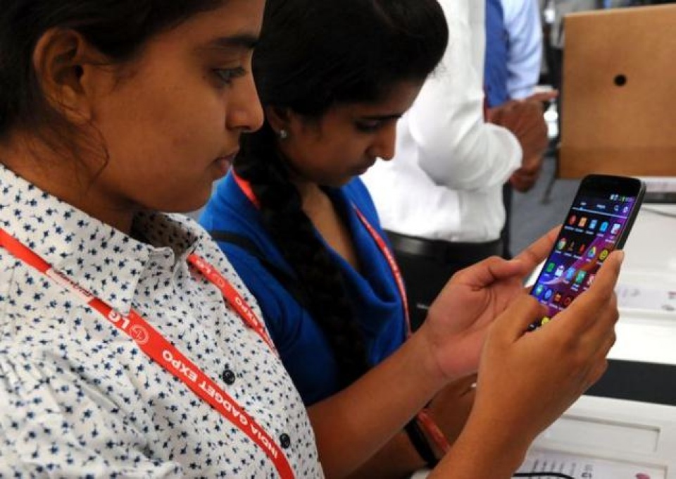 Ấn Độ: Cử tri được phát smartphone miễn phí an do cu tri duoc phat smartphone mien phi
