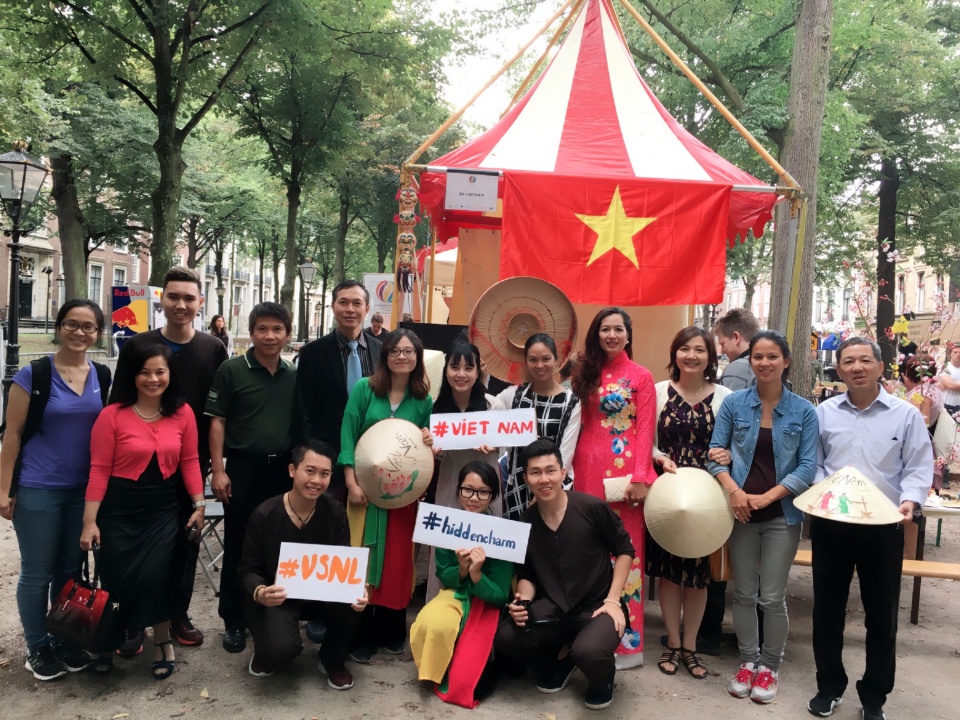 “Việt Nam vẻ đẹp bất tận” ở The Hague viet nam ve dep bat tan o the hague
