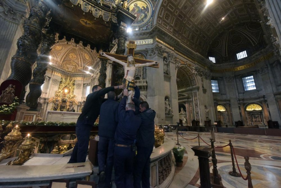 cuoc song ben trong vatican