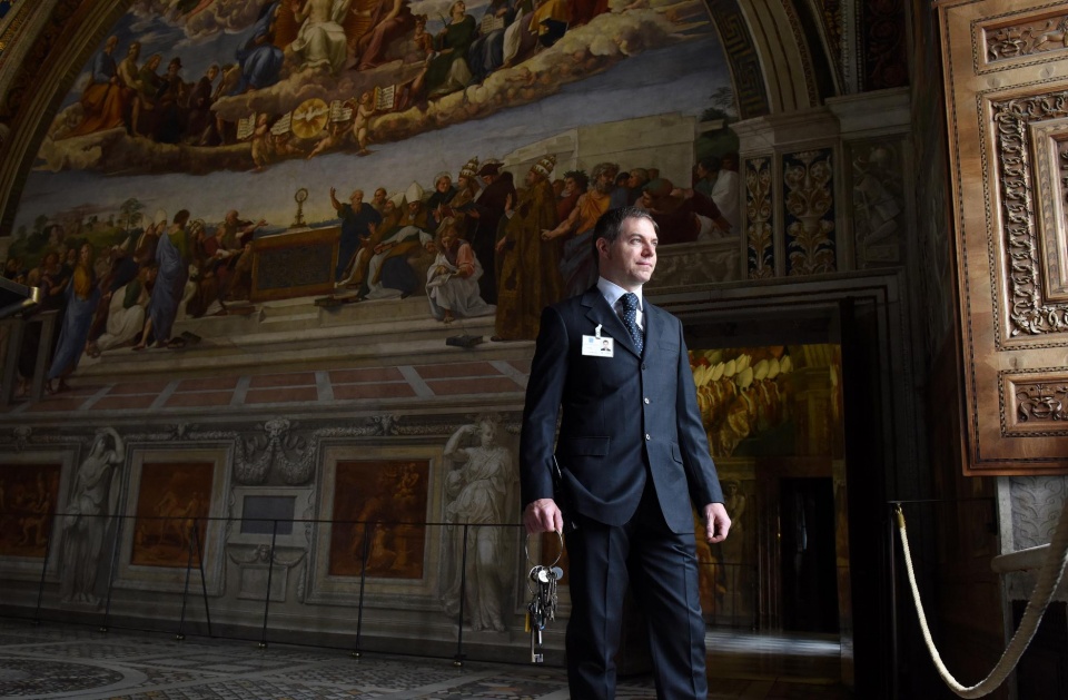 cuoc song ben trong vatican