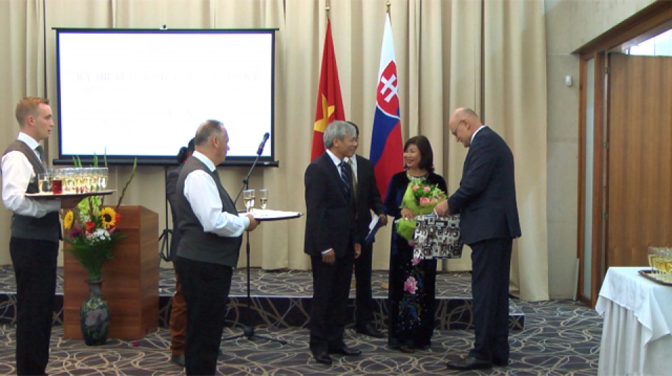 viet nam luon coi trong moi quan he huu nghi voi slovakia