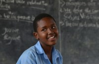 nuoc anh rung dong vi vu be boi bao luc lam dung 1000 tre em