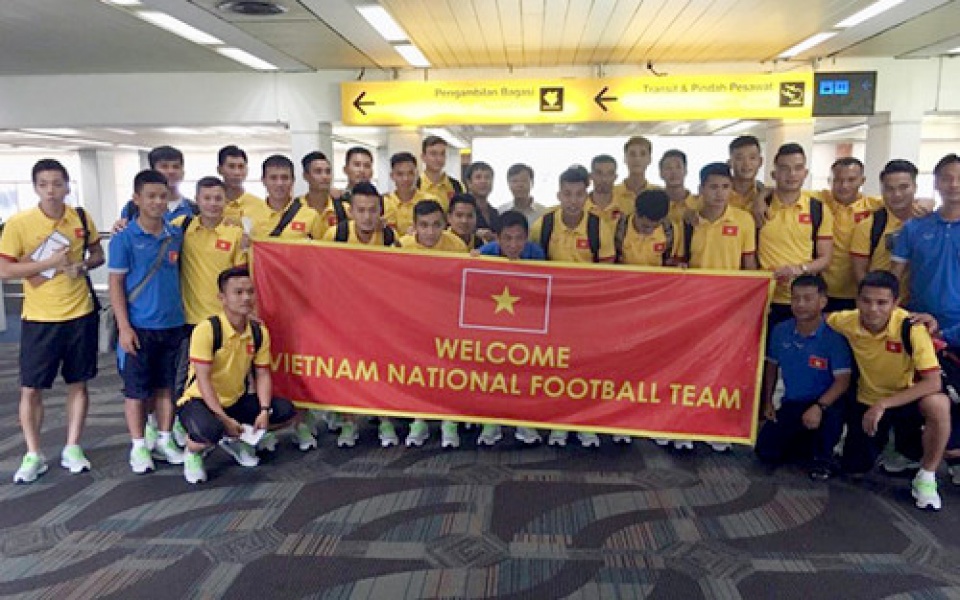 hlv huu thang cam hoc tro thuc khuya o indonesia