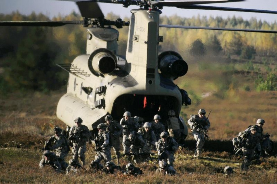 italy cu 140 binh si toi phai bo nato tai latvia