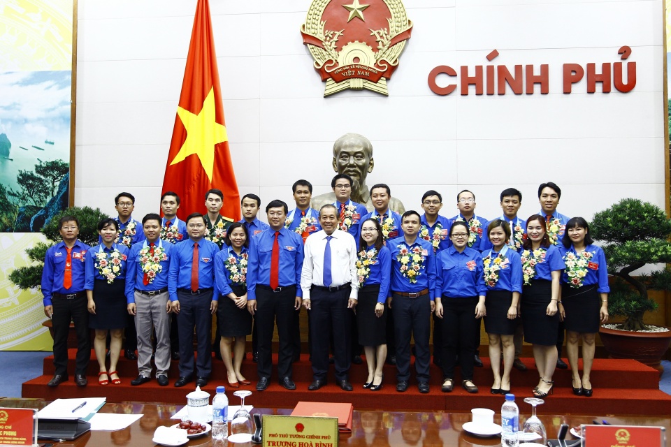 pho thu tuong thuong truc gap mat can bo cong chuc vien chuc tre gioi