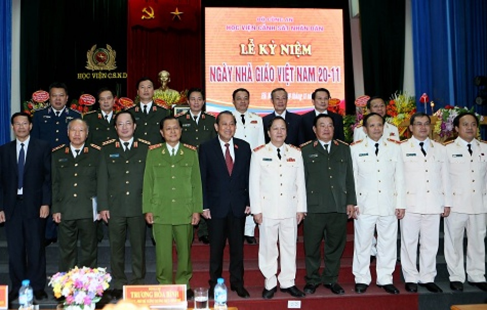 tap trung xay dung moi truong van hoa giao duc lanh manh