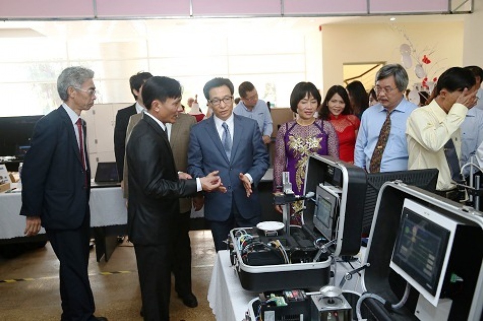 tuyen sinh phai di doi voi cam ket co viec lam