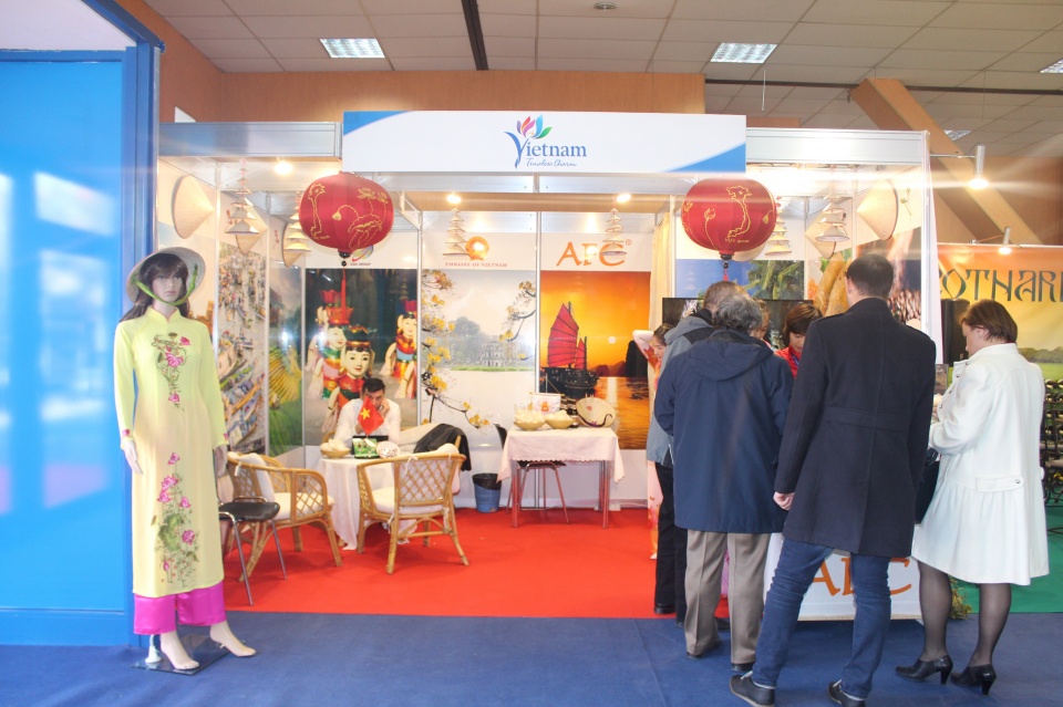 Doanh nghiệp Việt quảng bá du lịch tại hội chợ Romania doanh nghiep viet quang ba du lich tai hoi cho romania