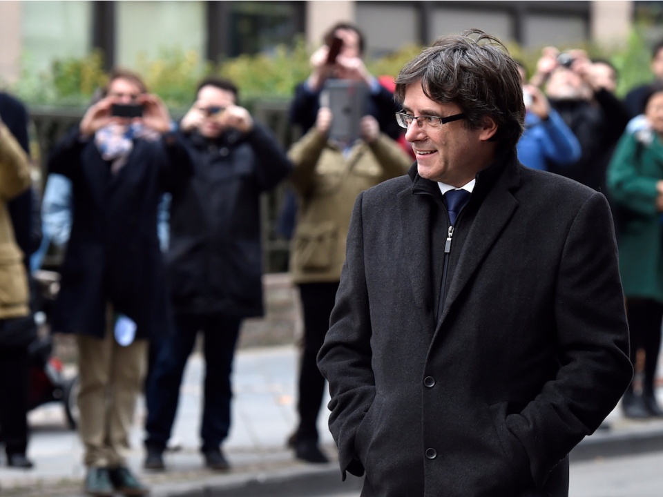 tay ban nha chinh quyen vung catalonia hoat dong binh thuong