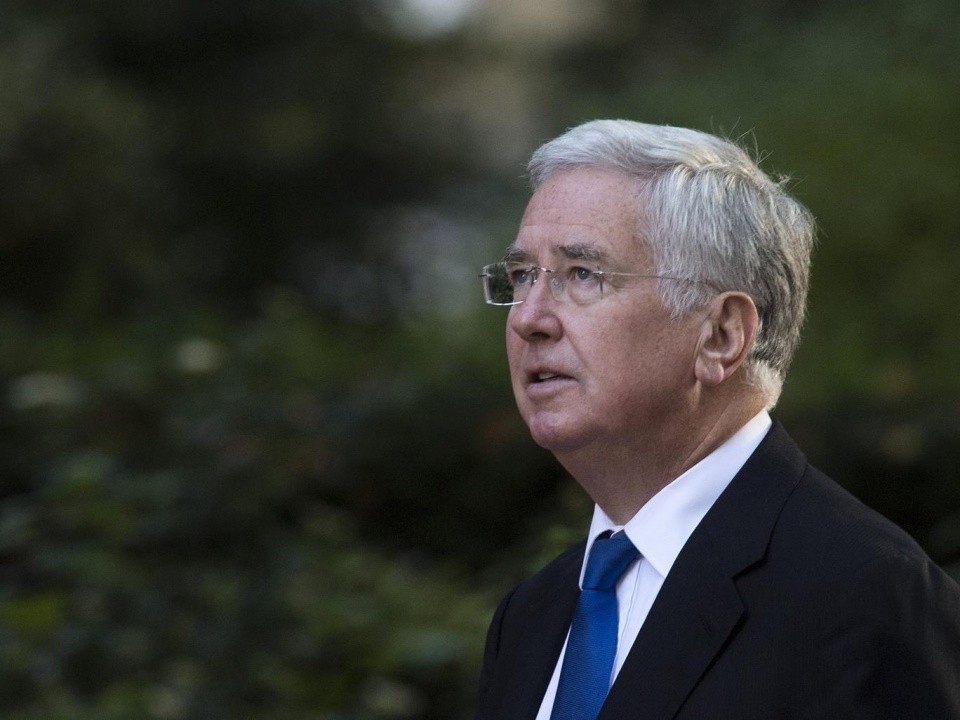 bo truong quoc phong anh tu chuc