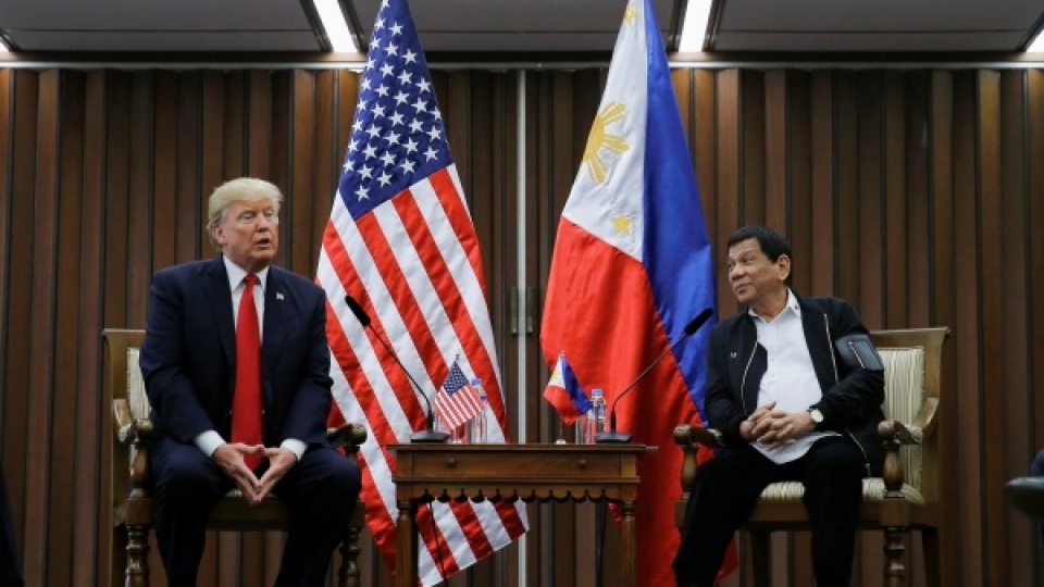 my va philippines cam ket duy tri tu do hang hai tren bien dong