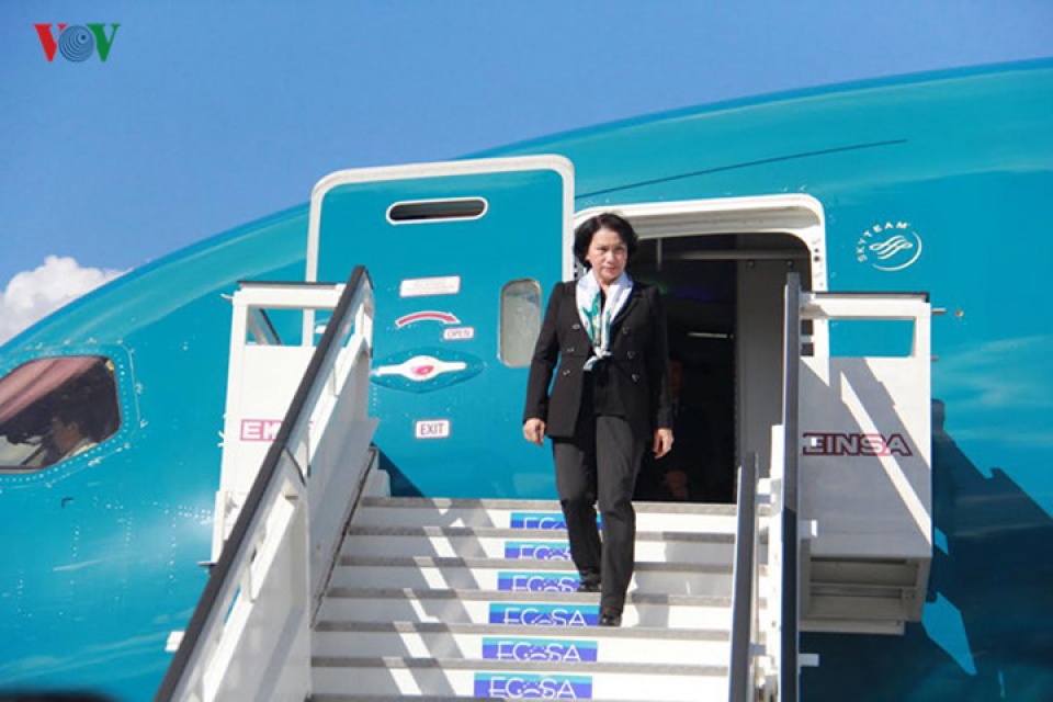 chu tich quoc hoi sang cuba vieng lanh tu fidel castro