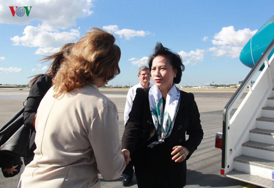 chu tich quoc hoi sang cuba vieng lanh tu fidel castro