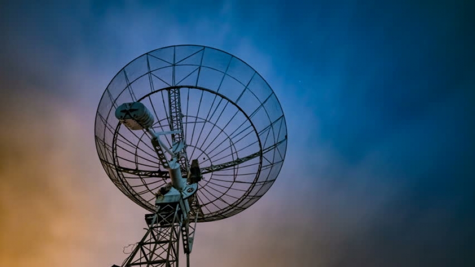 cuba du dinh xay dung tram theo doi vu tru hien dai