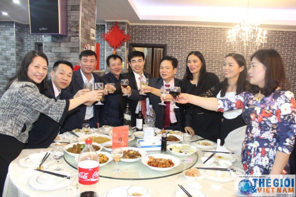 Tổ chức đón Tết mừng Xuân cho bà con cộng đồng tại Romania to chuc don tet mung xuan cho ba con cong dong tai romania