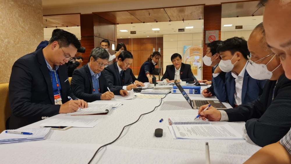 Covid-19: Bộ trưởng Y tế họp trực tuyến với các điểm cầu Hải Dương, Quảng Ninh về khoanh vùng và khống chế dịch