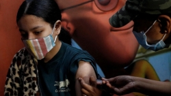 Covid-19: Giữa cao điểm làn sóng dịch thứ ba, Ấn Độ hoàn thành tiêm vaccine cho 75% người trưởng thành
